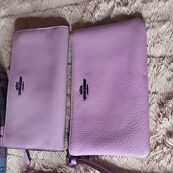 Coach - Picture 3 of 3